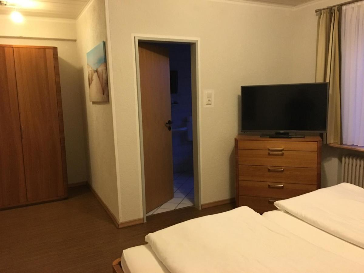 Heeren'S Hotel Garni Bensersiel Exterior photo